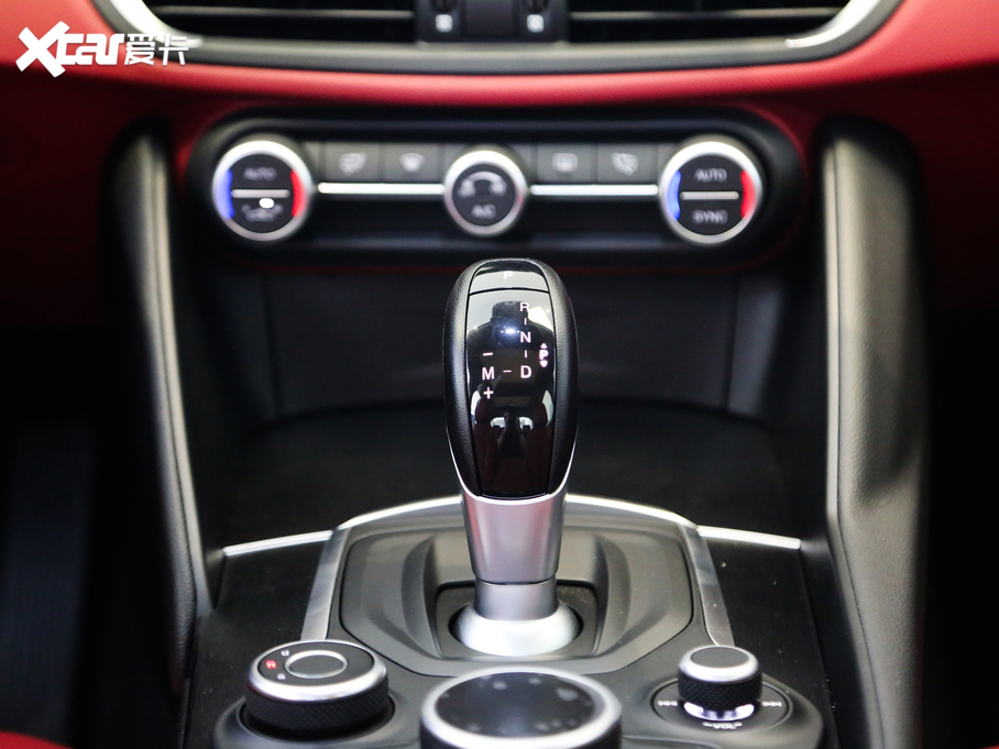 2019Giulia~ 280HP A Black Package