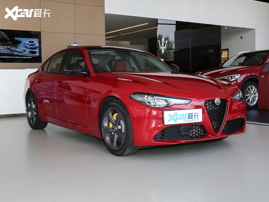 2019Giulia~ 280HP A Black Package
