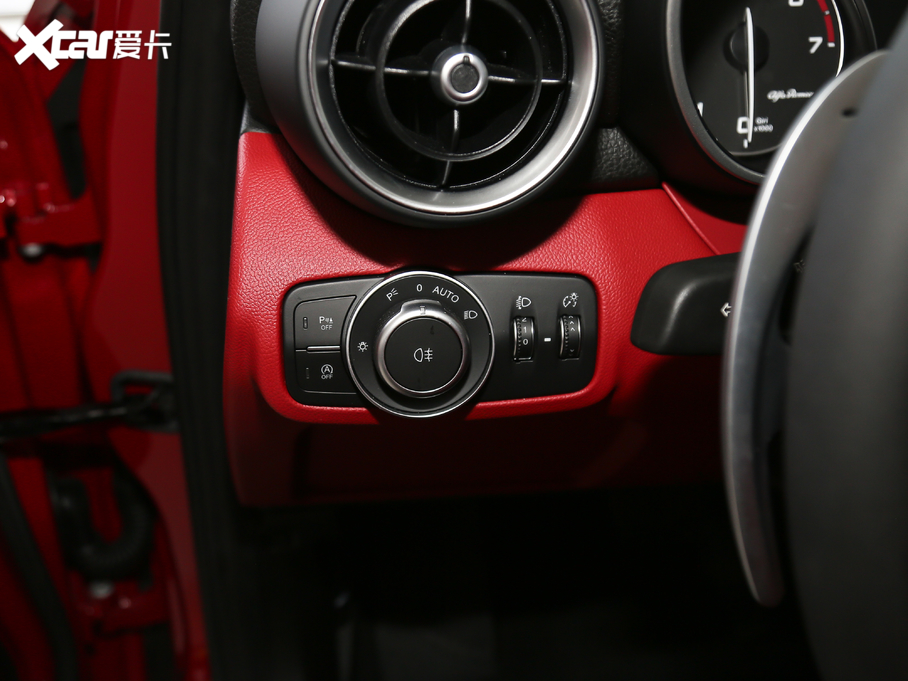 2019Giulia~ 280HP A Black Package