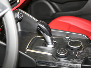 2019280HP A Black Package QU