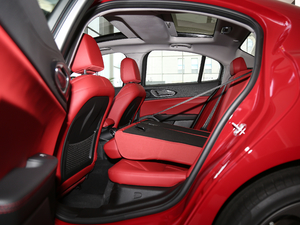 2019280HP A Black Package ηŵ