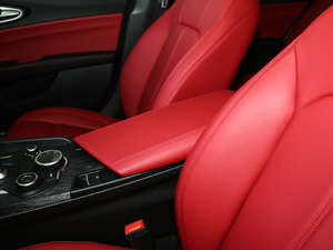 2019280HP A Black Package 