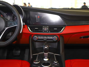 2019款280HP 豪华版 中控台