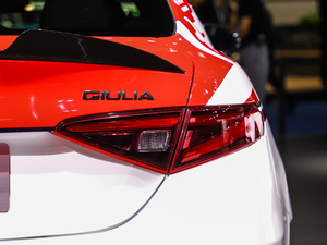2019款510HP F1限量版 尾灯