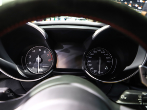 2019款510HP F1限量版 仪表