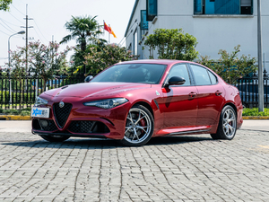 2019款510HP 四叶草版 左前45度