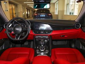 2020款280HP 豪华版 内饰全景