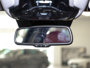 2020款280HP 黯夜魅影限量版 车内后视镜