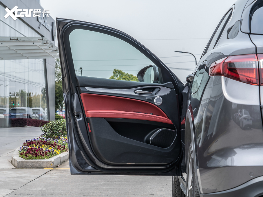 2020Stelvio˹̹S 280HP ِ