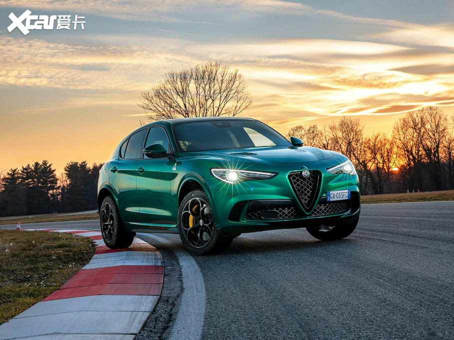 2020Stelvio˹̹S Quadrifoglio