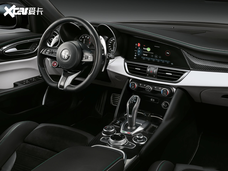 2020Stelvio˹̹S Quadrifoglio