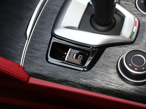 2020280HP A\Ӱ v܇Ƅ