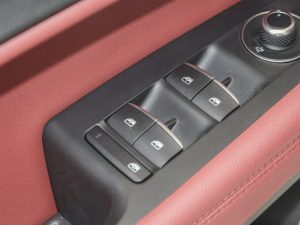 20212.0T 280HP Veloce Ti ٰ п؅^(q)