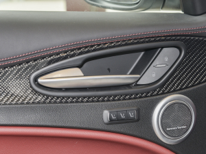 20212.0T 280HP Veloce Ti ٰ п؅^(q)