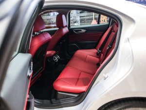 20212.0T 280HP A ſg