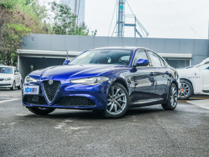 2021款2.0T 280HP 豪华版 左前45度