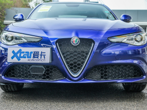 2021款2.0T 280HP 豪华版 中网