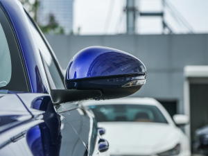 2021款2.0T 280HP 豪华版 后视镜