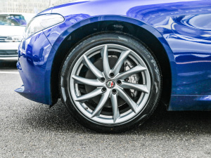 2021款2.0T 280HP 豪华版 轮圈