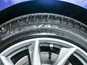 2021款2.0T 280HP 豪华版 轮胎尺寸