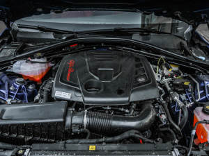 2021款2.0T 280HP 豪华版 发动机