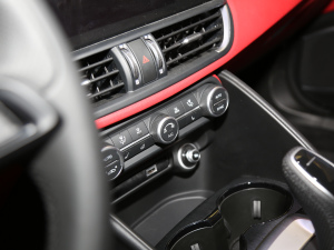 20212.0T 280HP A\Ӱ п؅^