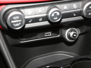 20212.0T 280HP A\Ӱ п؅^