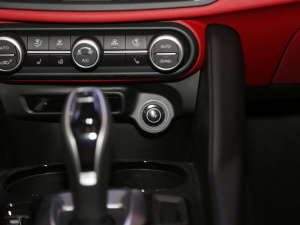 20212.0T 280HP A\Ӱ п؅^