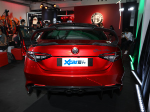 2021款GTAm 正后	