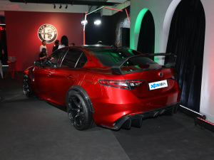 2021款GTAm 左后45度