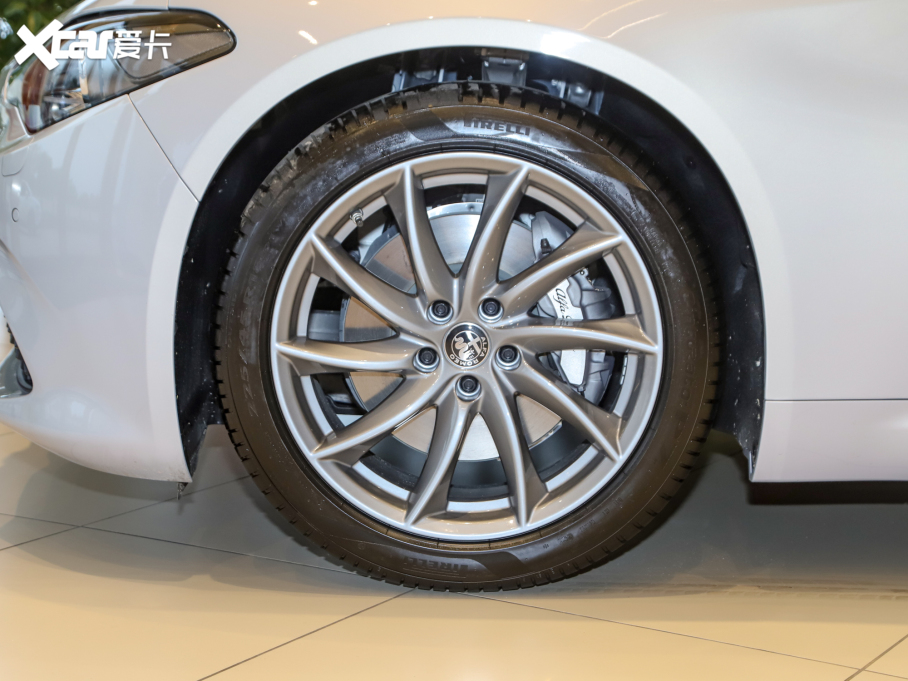 2022Giulia~ 2.0T 280HP Ti {ذ