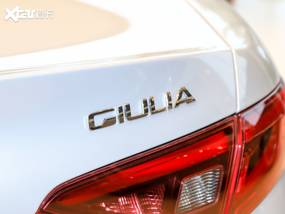 2022Giulia~ 2.0T 280HP Ti {ذ