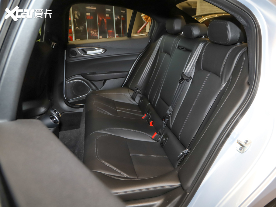 2022Giulia~ 2.0T 280HP Ti {ذ