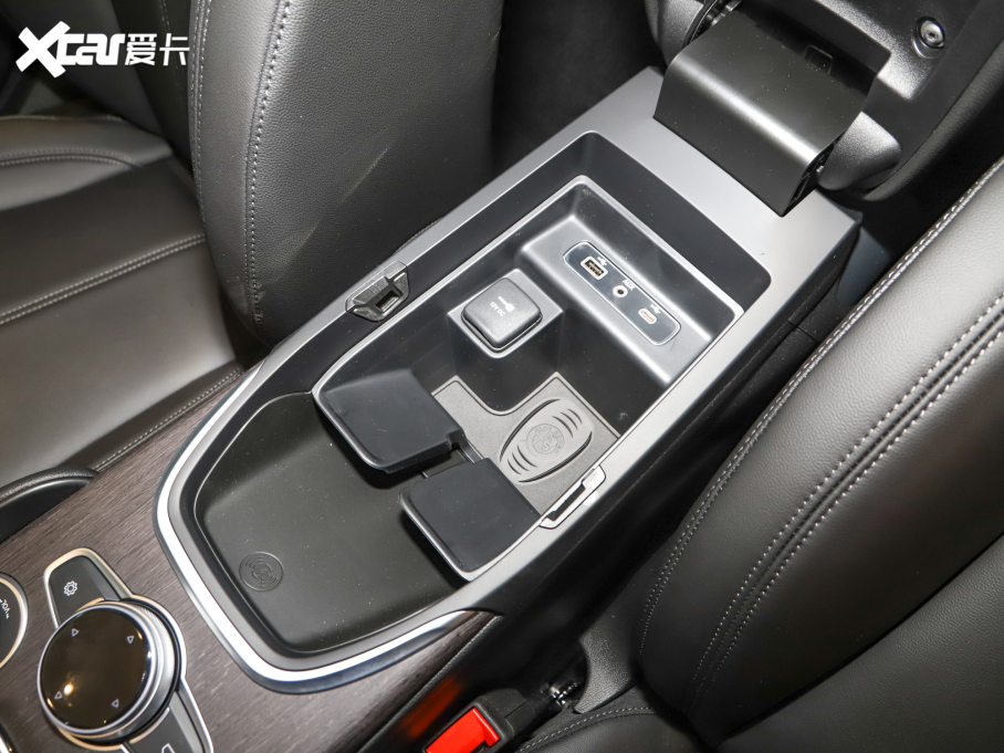 2022Giulia~ 2.0T 280HP Ti {ذ