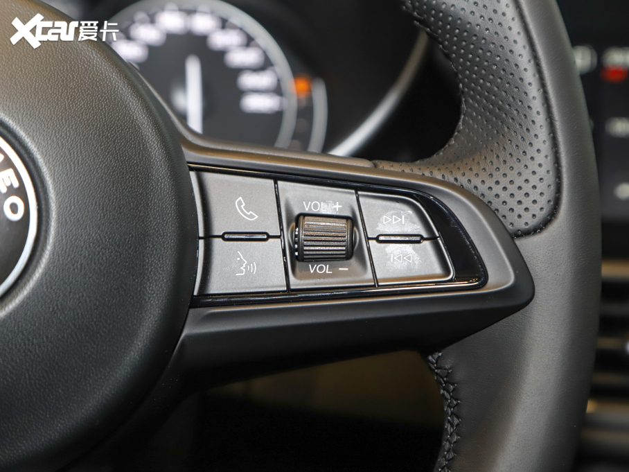 2022Giulia~ 2.0T 280HP Ti {ذ