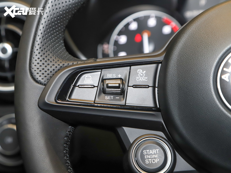 2022Giulia~ 2.0T 280HP Ti {ذ