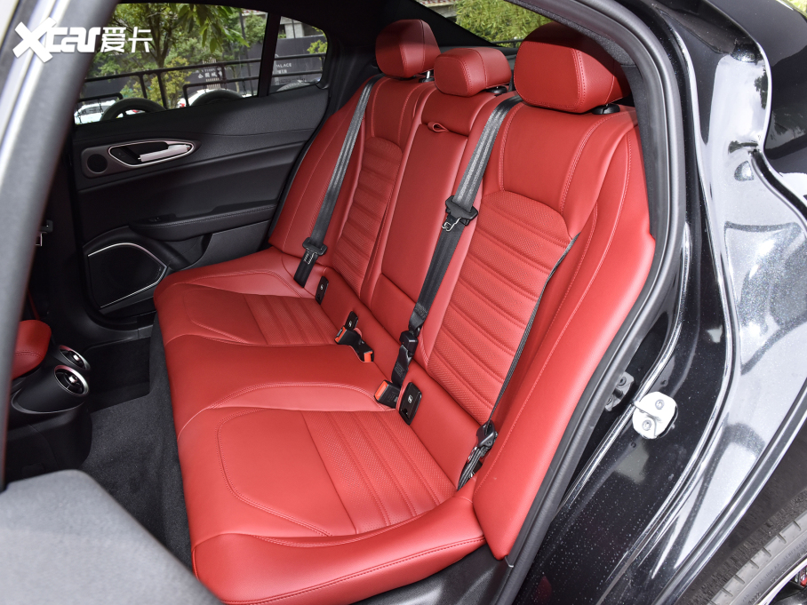 2022Giulia~ 2.0T 280HP Veloce ِ