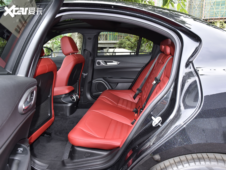 2022Giulia~ 2.0T 280HP Veloce ِ