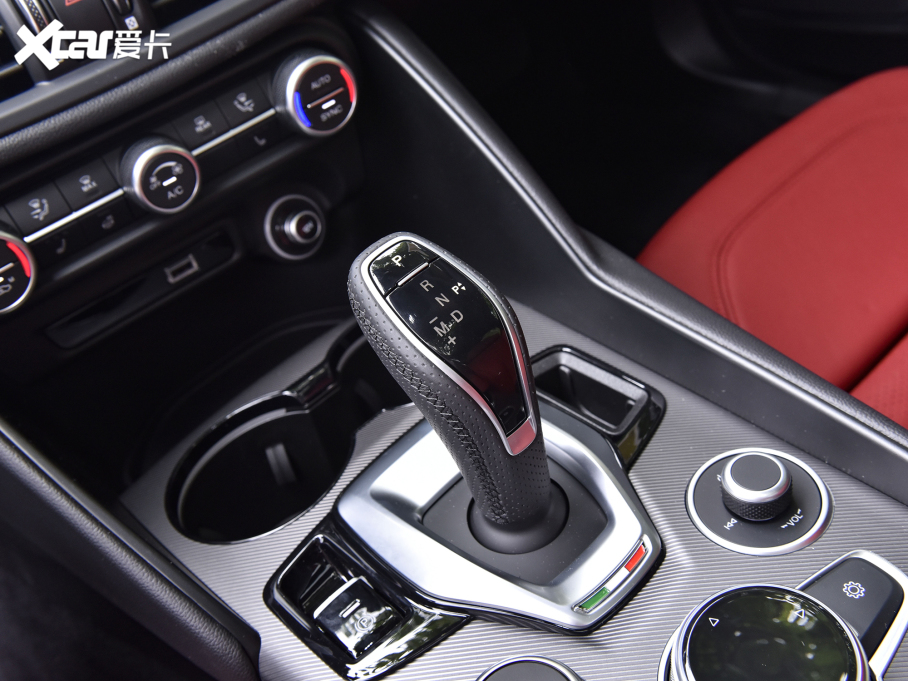 2022Giulia~ 2.0T 280HP Veloce ِ