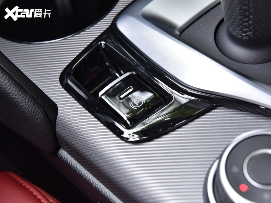 2022Giulia~ 2.0T 280HP Veloce ِ