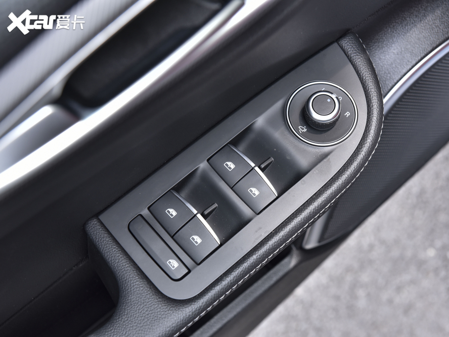 2022Giulia~ 2.0T 280HP Veloce ِ