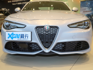 2022款2.0T 280HP Ti 驾控版 中网