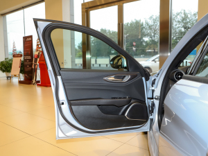 20222.0T 280HP Ti {ذ {λ܇T