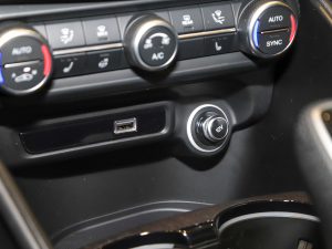 20222.0T 280HP Ti {ذ п؅^(q)