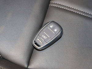 2022款2.0T 280HP Ti 驾控版 车钥匙