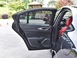 2022款2.0T 280HP Veloce 赛道版 左后车门