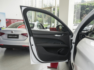 20232.0T 280HP Sprintv  {λ܇T