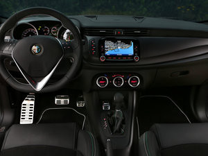 2013Quadrifoglio Verde п؅^