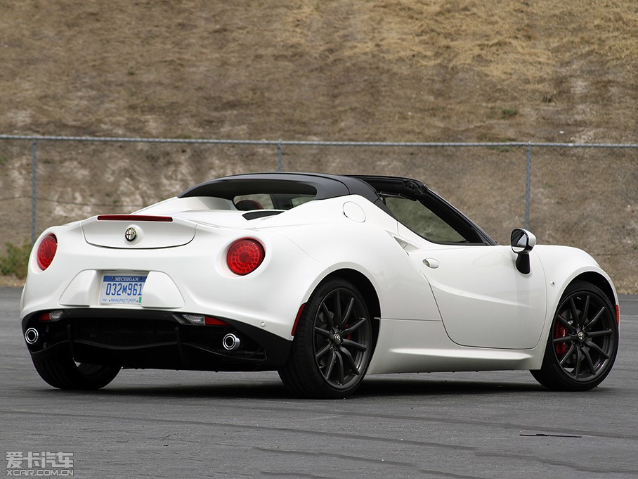 2015��4C Spider