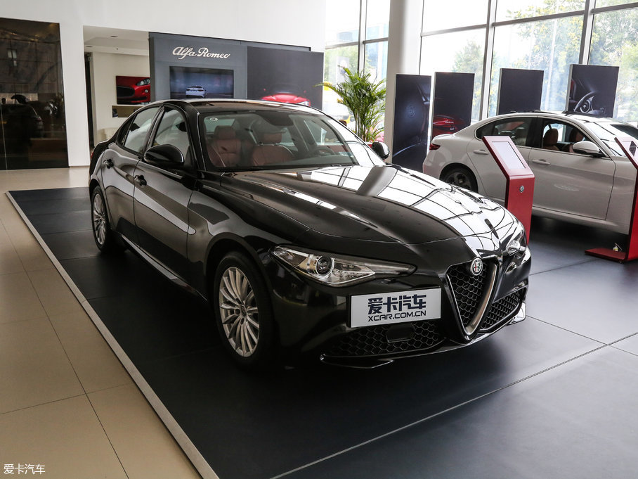 2017Giulia~ 200HP Ӣ